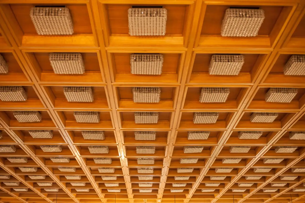 华北地区企业机房稳压器与逆变器配置方案设计指南
