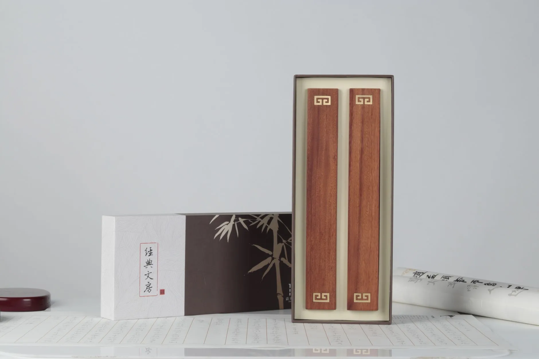 企业机房稳压器与逆变器协同运行的技术解析及维护策略